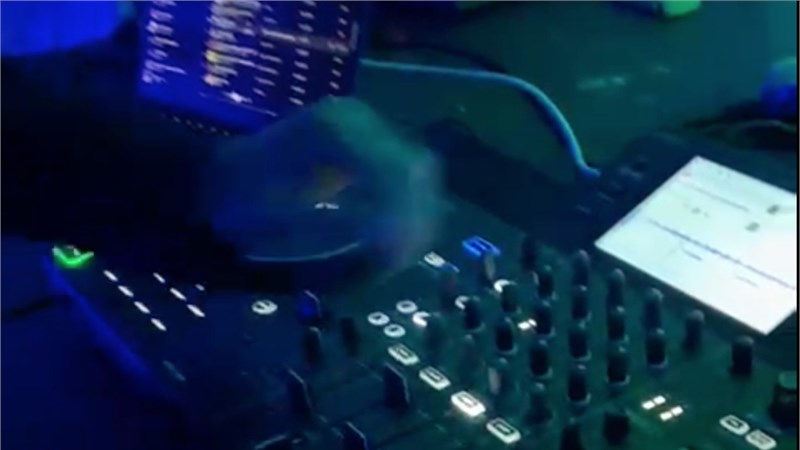 DJ AND SAX FOR EVENTS IN SICILY