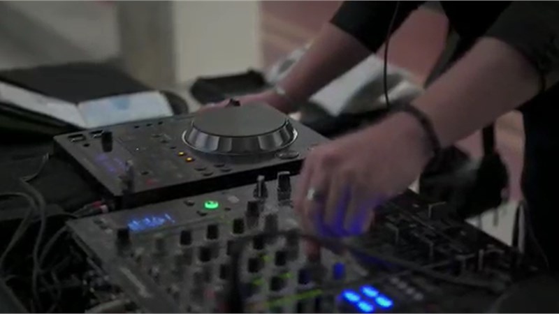 DJ FOR WEDDING IN VENICE