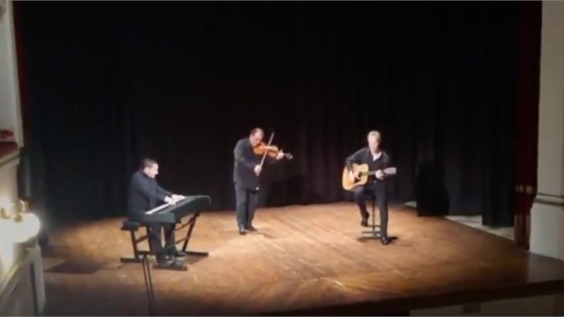 LUNGHINI ACOUSTIC TRIO